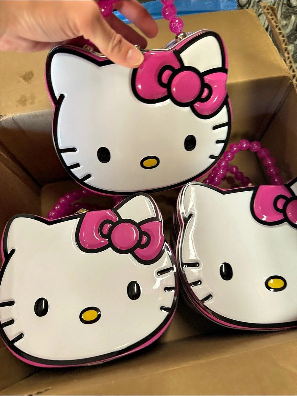 Sanrio Hello Kitty Head Shaped Tin Carry All with Beaded Handle Head Shaped Tin